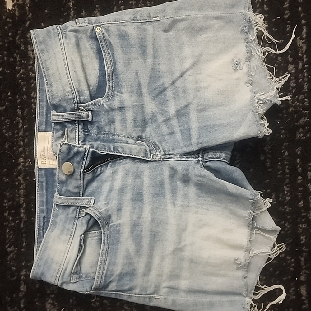 BKE cute off denim shorts